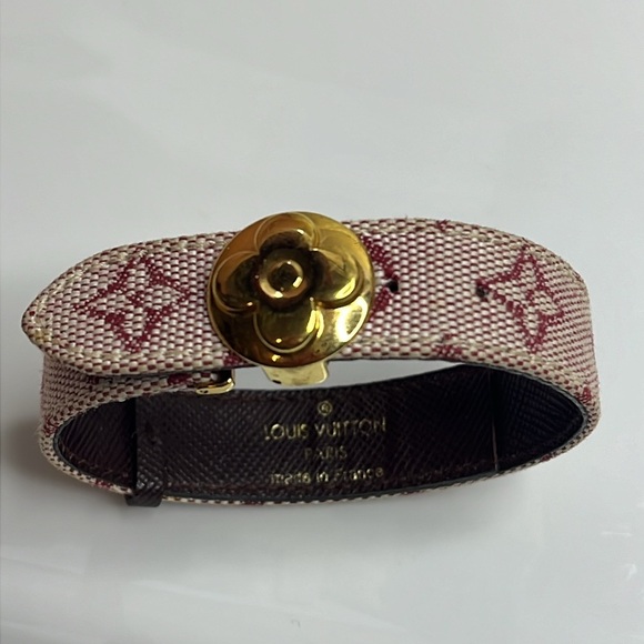 LOUIS VUITTON VINTAGE Wish Bracelet - Picture 2 of 7